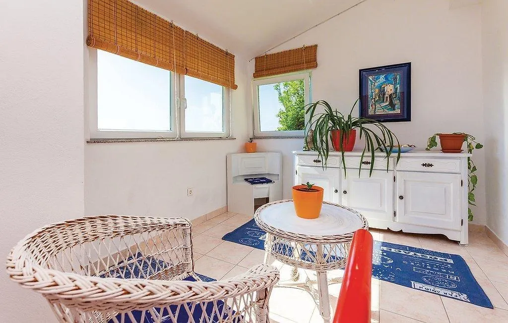 Stunning Home In Klimno With Kitchen בית נופש